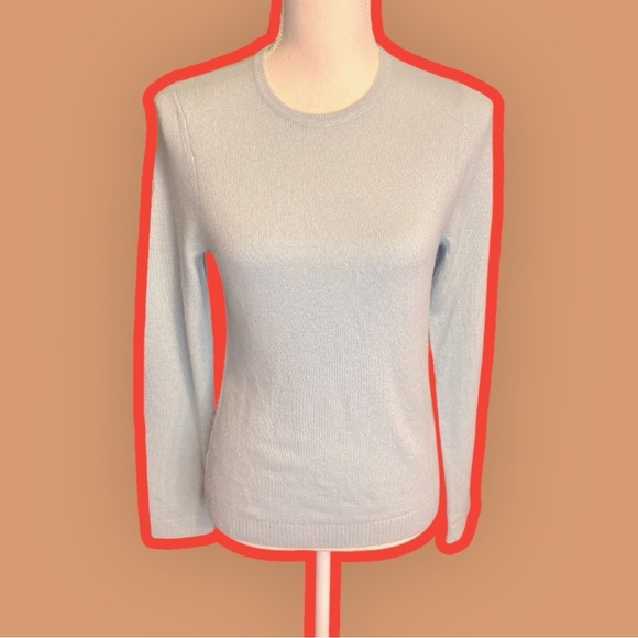 L.L. Bean ‘Women’s Classic Cashmere Crewneck’ in Soft Turquoise / Baby Blue XS - Picture 1 of 14